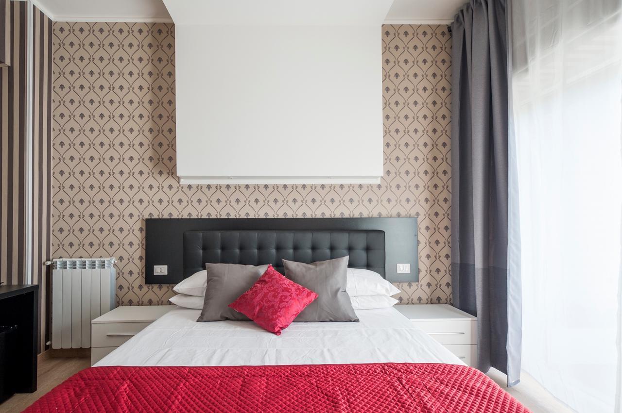 Happy Holiday In Rome B&B Bagian luar foto