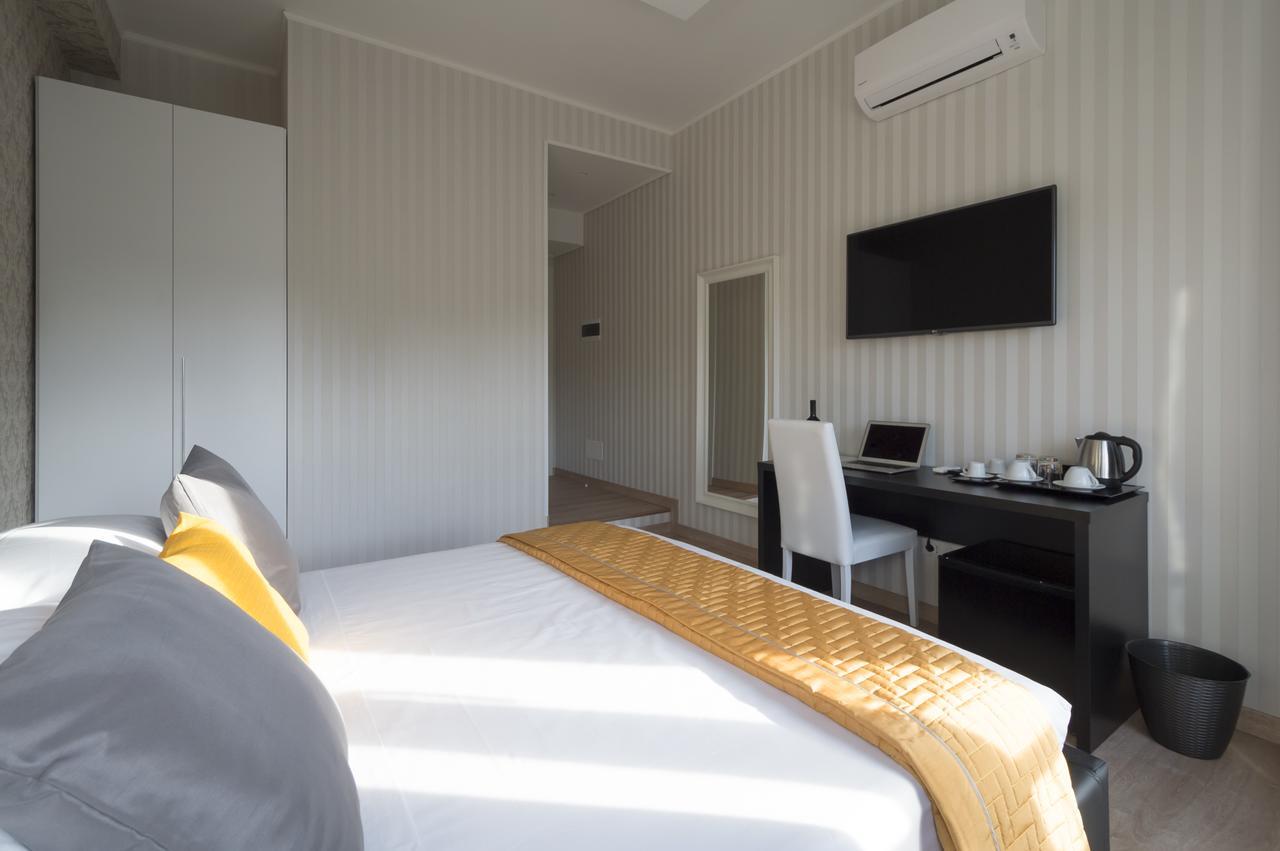 Happy Holiday In Rome B&B Bagian luar foto