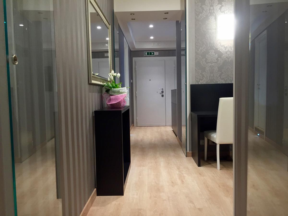Happy Holiday In Rome B&B Bagian luar foto