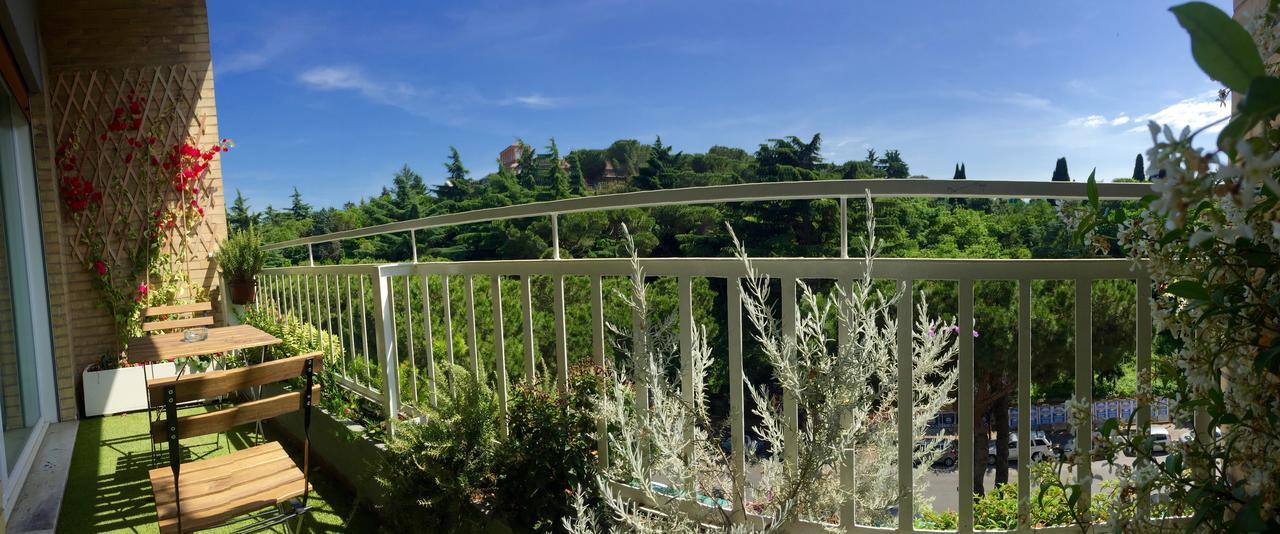 Happy Holiday In Rome B&B Bagian luar foto